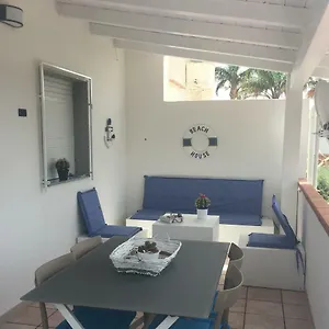 Casa vacanze Beach House Casuzze, Villaggio Azzurro