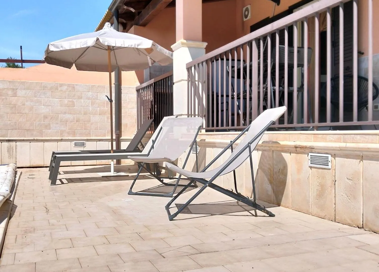Home 65 Seafront With Private Pool 0*, Villaggio Azzurro 이탈리아
