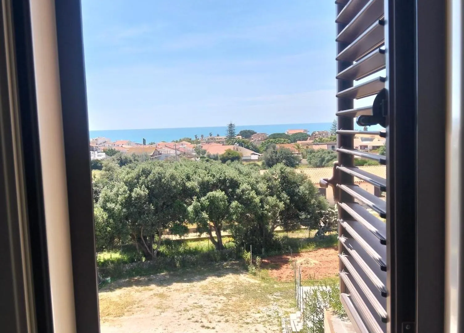 Home 65 Seafront With Private Pool 0*, Villaggio Azzurro 이탈리아